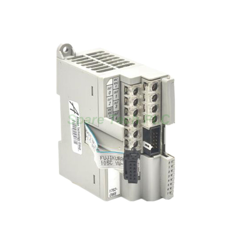 Allen-Bradley 1762-OW8 MicroLogix 8-Channel Relay Output - Industrial Product Image