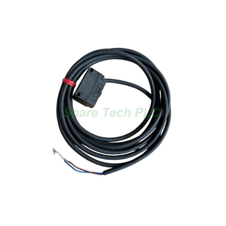 Keyence PZ-G61CB Retro-Reflective Sensor M18 - Industrial Product Image