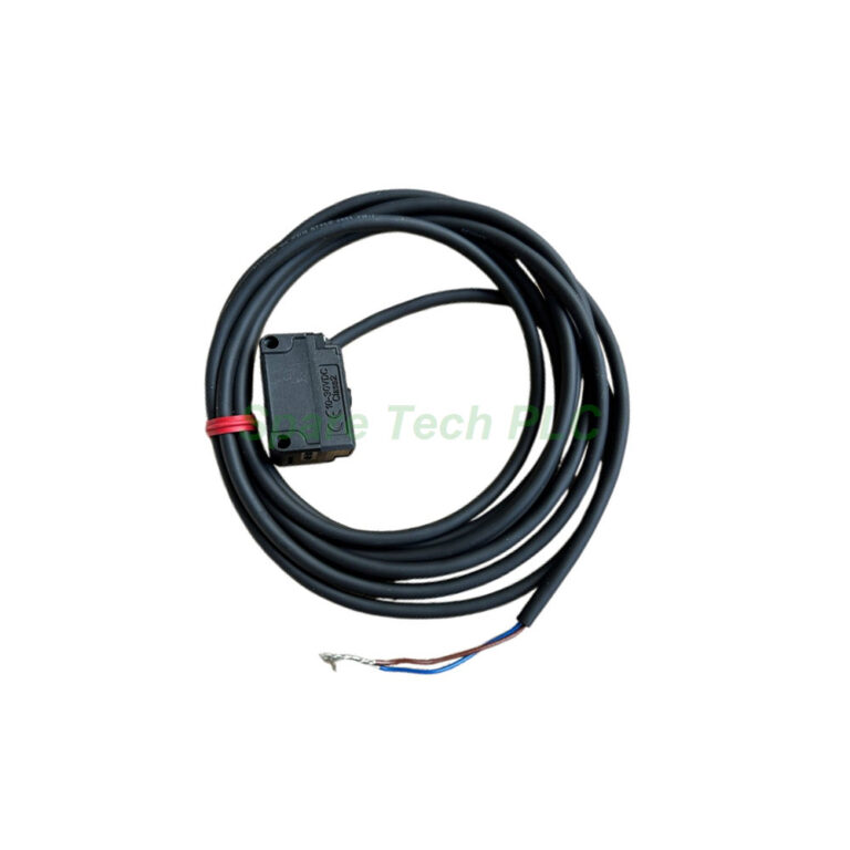 Keyence PZ-G62EP Retro-Reflective Sensor - Industrial Product Image